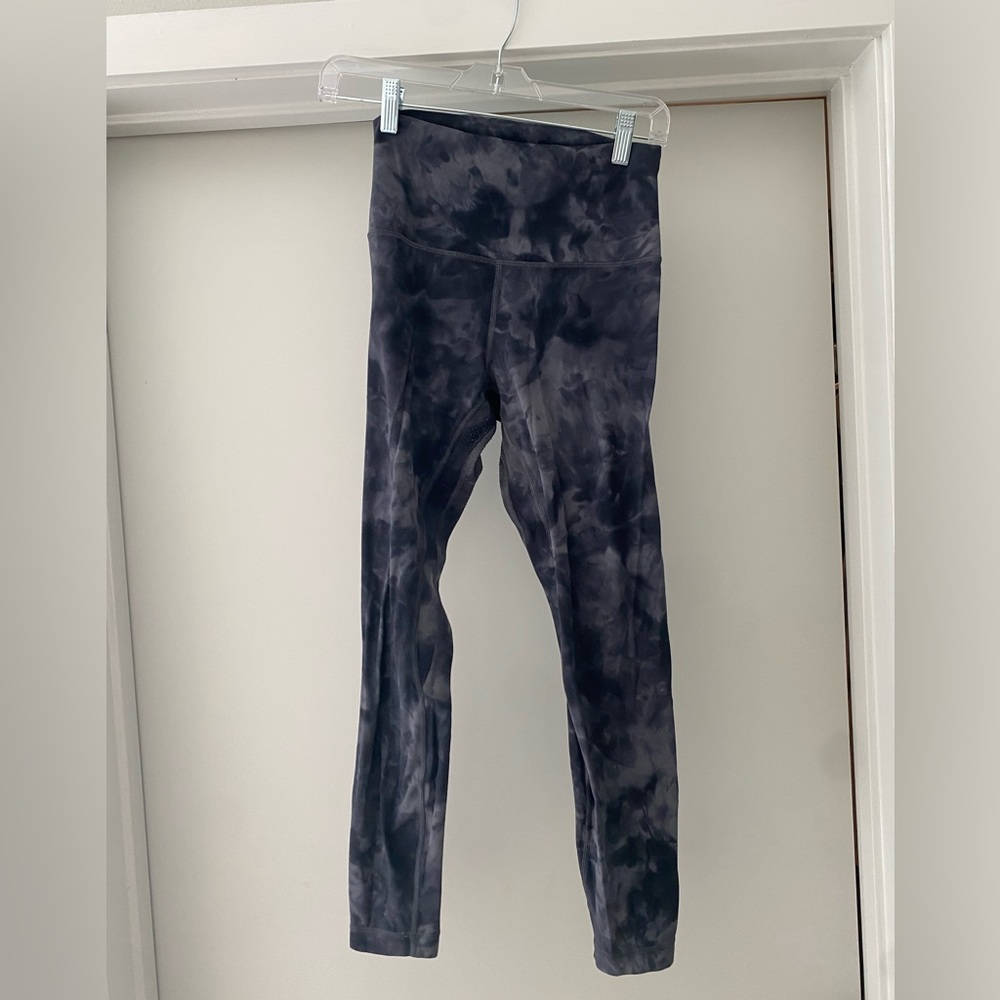 Lululemon size 6